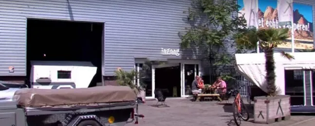 De corporate movie van Aart Kok Adventure Flagship Store