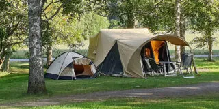 Aart Kok Kavango vouwwagen met boogluifel op de camping