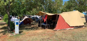 Aart Kok Kariba vouwwagen op camping in Kroatie