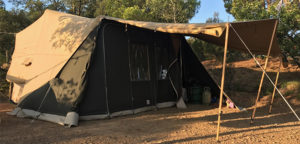 Aart Kok Kavango Game Drive vouwwagen op de camping in Frankrijk
