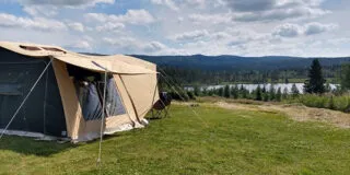 Aart Kok River Lodge vouwwagen op de camping in Noorwegen