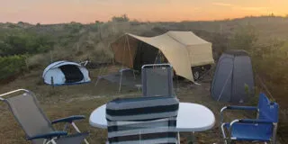 Aart Kok River Lodge vouwwagen op de duin