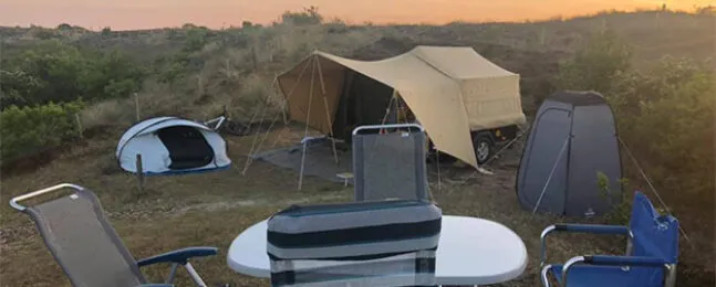 Aart Kok River Lodge vouwwagen op de duin