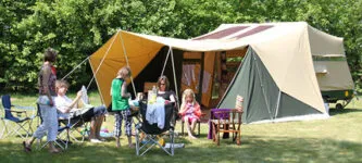 Aart Kok Adventure vouwwagen vario luifel op de camping