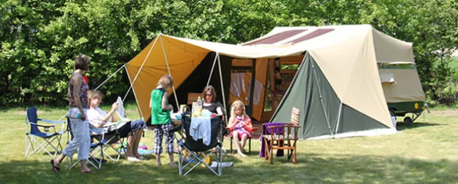 Aart Kok Adventure vouwwagen vario luifel op de camping