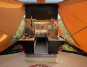 Daarom Aart Kok Tuareg tenttrailer oker interieur